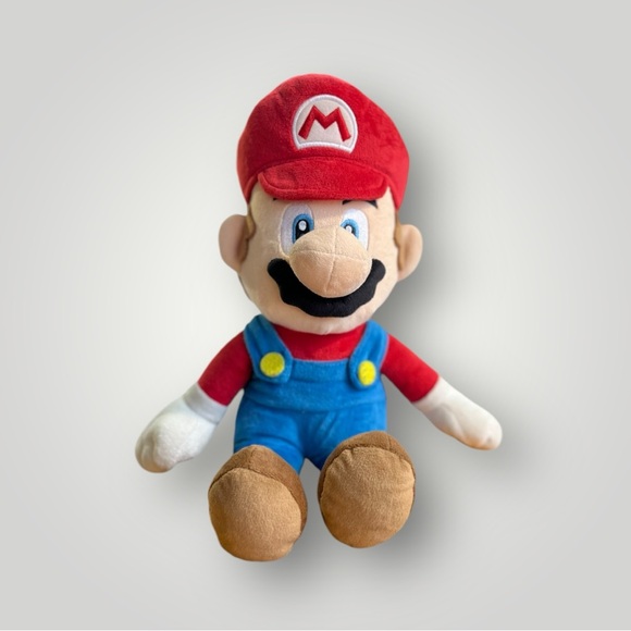 Super Mario Plush - Picture 2 of 9